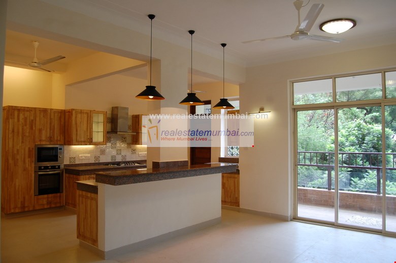 3 BHK Semi Furnished in Dunkeld , Walkeshwar